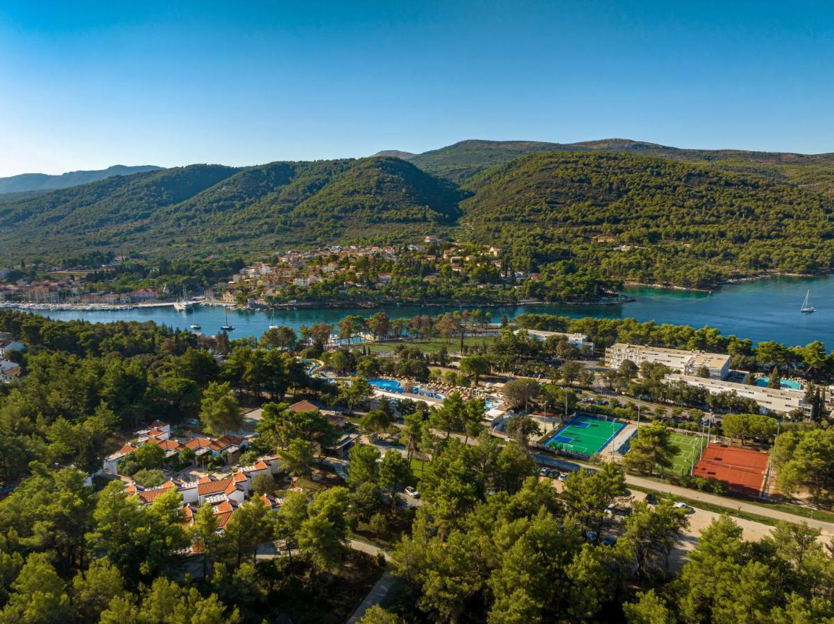 Valamar Amicor Resort Stari Grad  Exterior foto